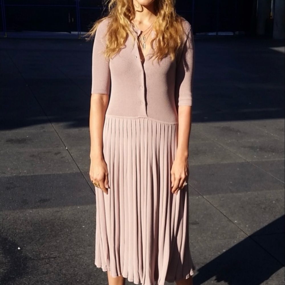 Aritzia Blush Pink Pleated Midi Dress